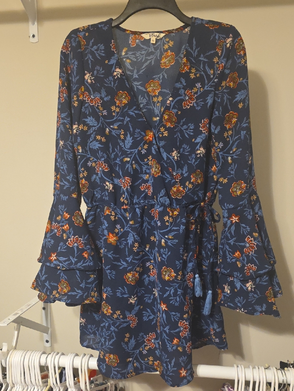 Blush Boho Bell Sleeve Mini Dress. Size Large.